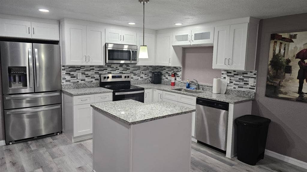 1 BR in Holiday