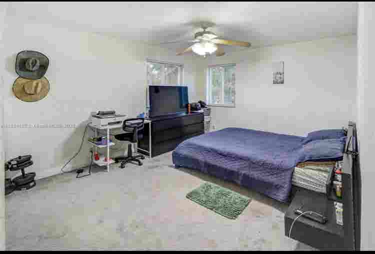 Looking for female roommates only.