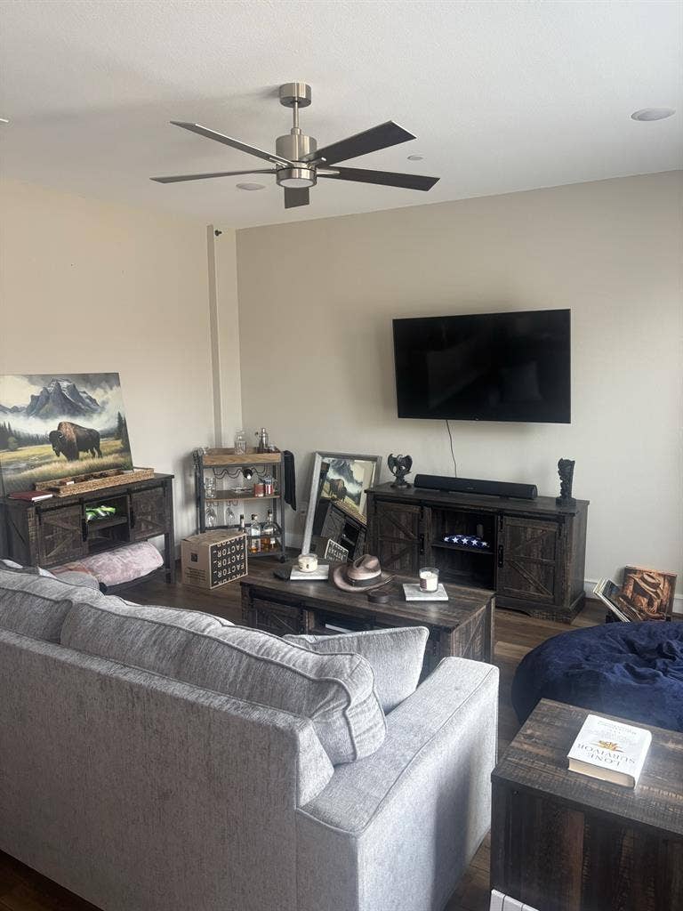 1 Bedroom + Shared Bath Near DFW