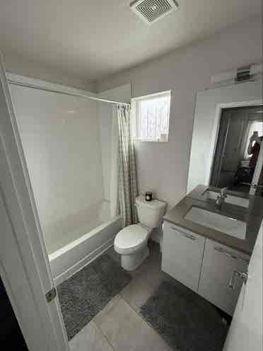 ROOMMATE WANTED