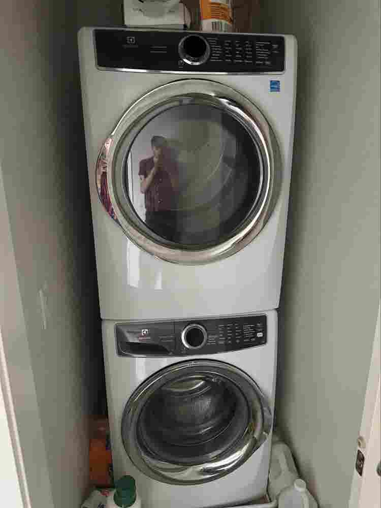 ROOMMATE WANTED