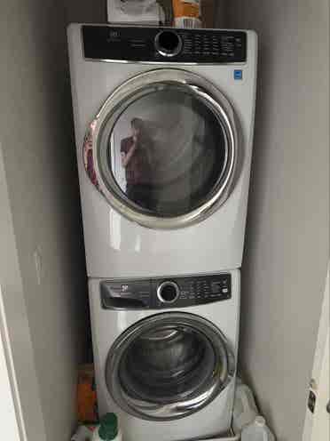 ROOMMATE WANTED