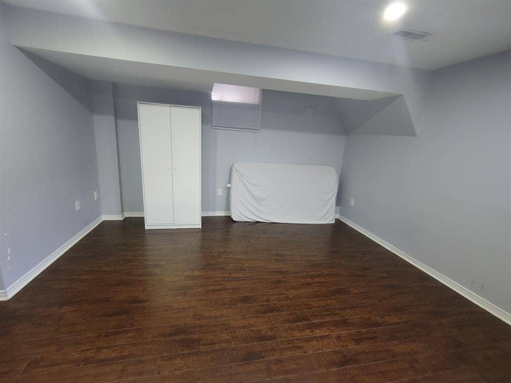 Spacious studio basement for Rent