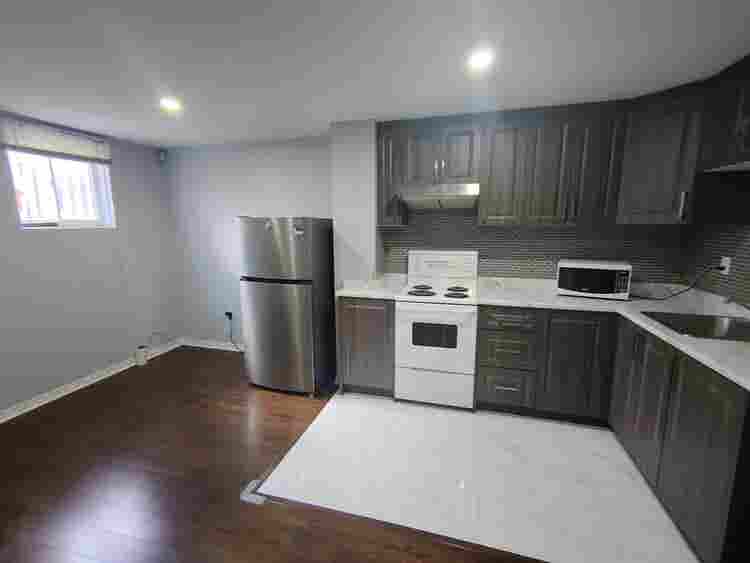 Spacious studio basement for Rent