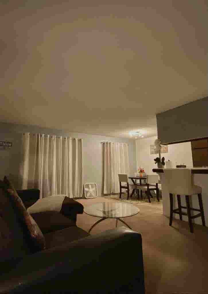 Spacious Private Room w/Closet