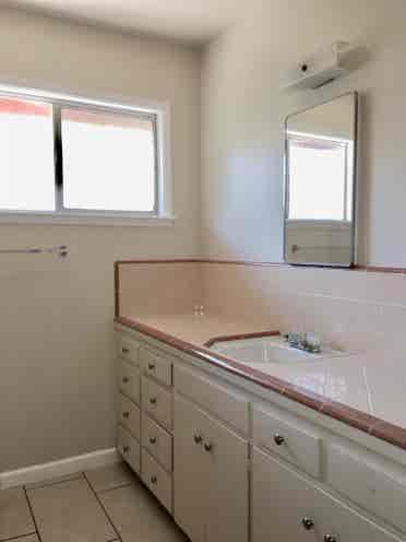Room 
available near Fresno State.
