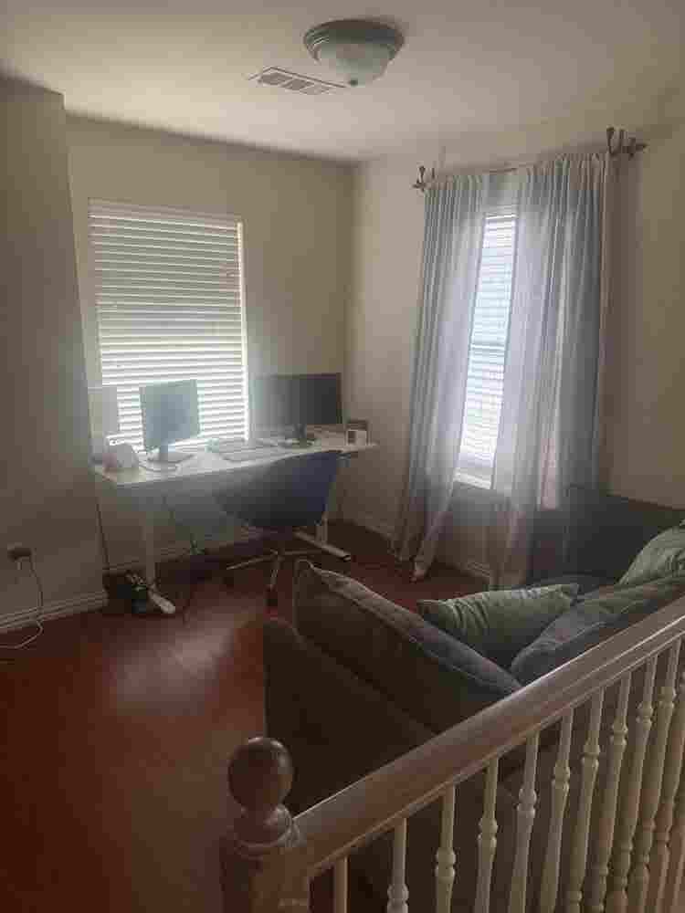 Cozy room for rent; Prime Location