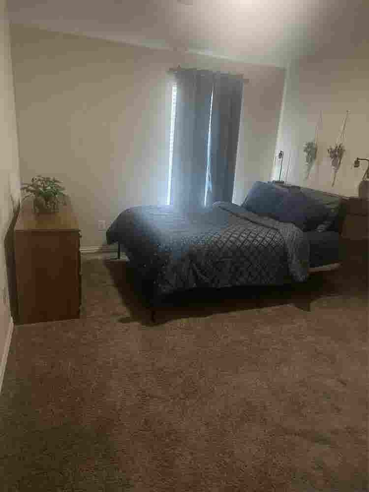 Cozy room for rent; Prime Location