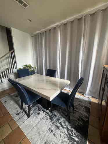 Cozy room for rent; Prime Location