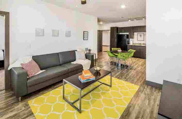 Rom for sublease!