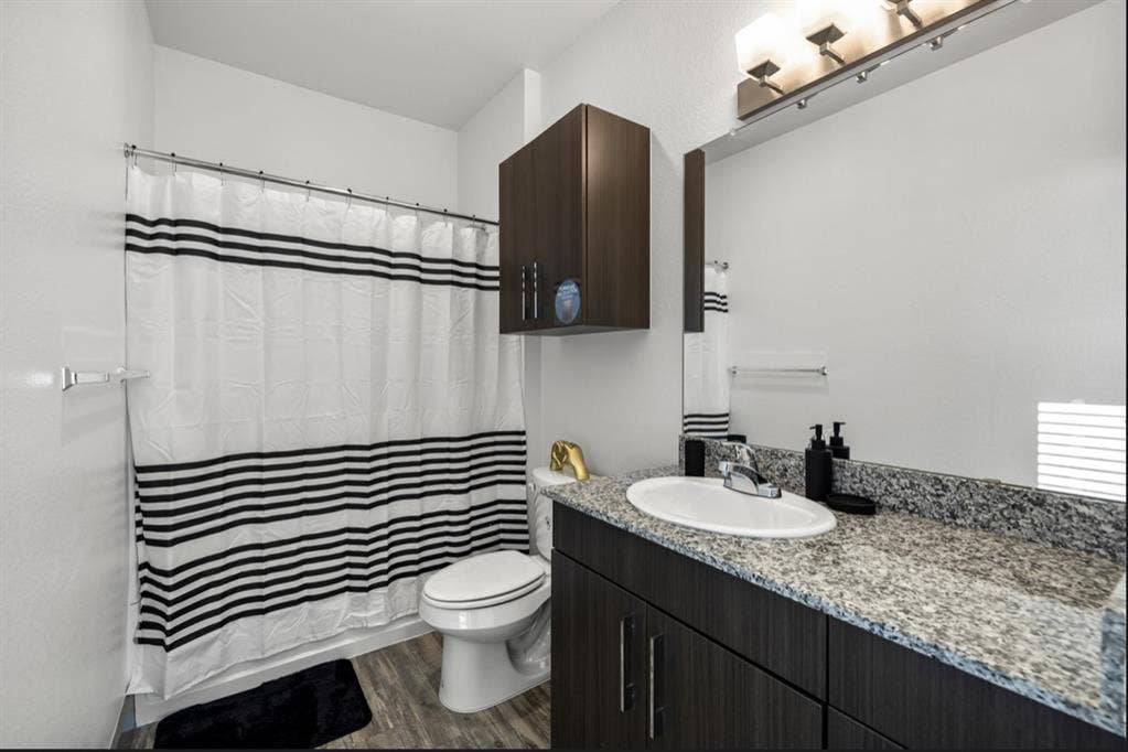 Rom for sublease!