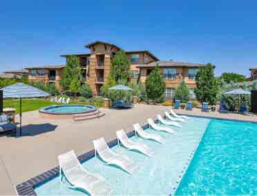 Looking For Roomie In Meridian