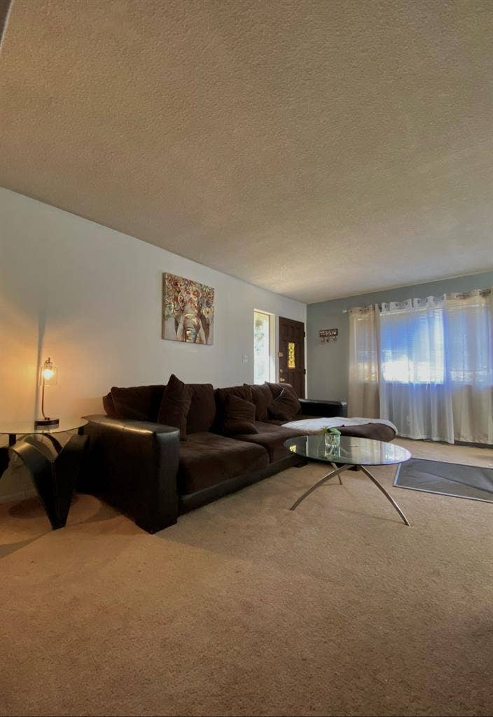 Spacious share +1 Room w/ Closet