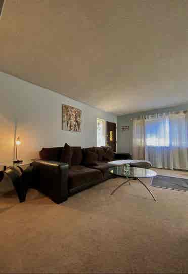 Spacious share +1 Room w/ Closet