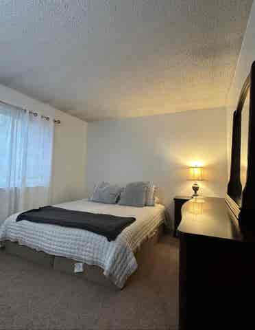 Spacious share +1 Room w/ Closet