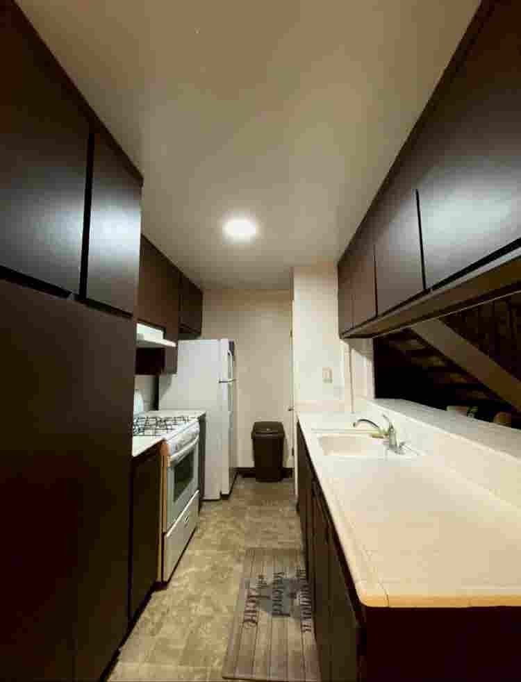 Spacious share +1 Room w/ Closet