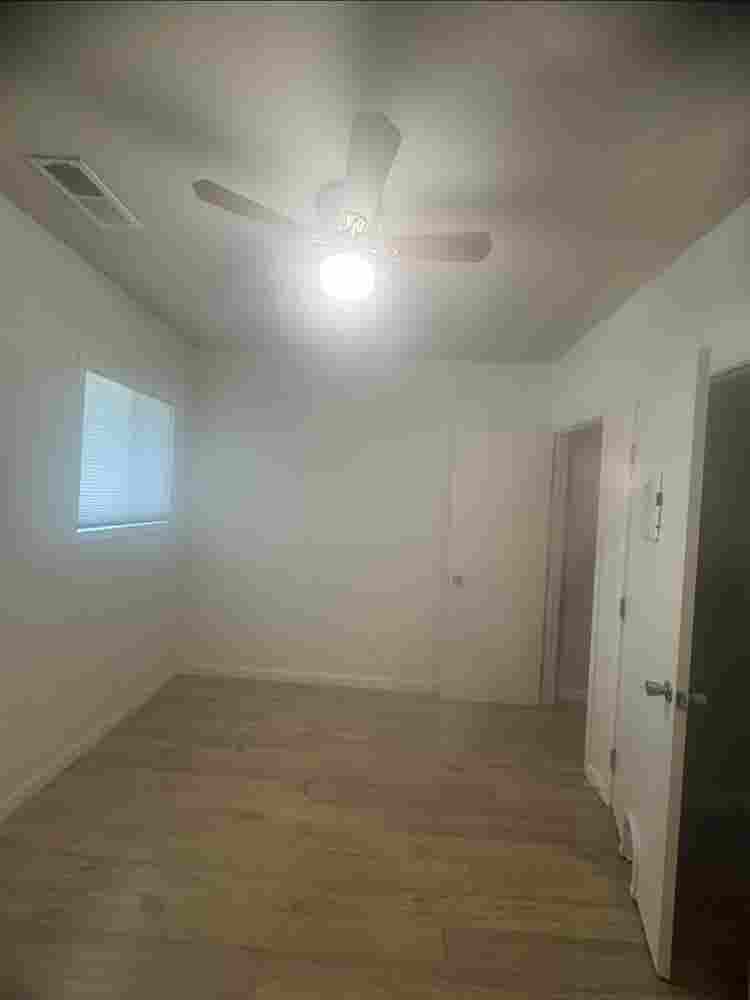 Near Fresno State room available.