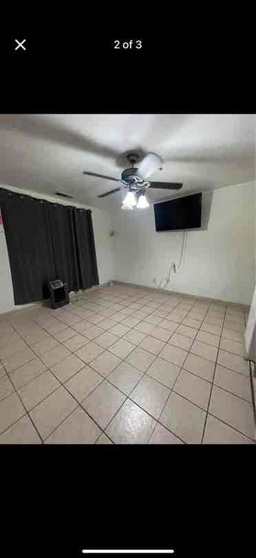 Room for Rent in Sylmar