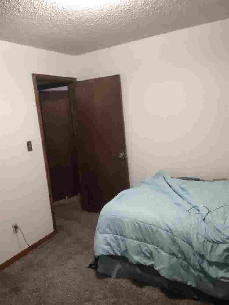 Furnished room in a furnished home