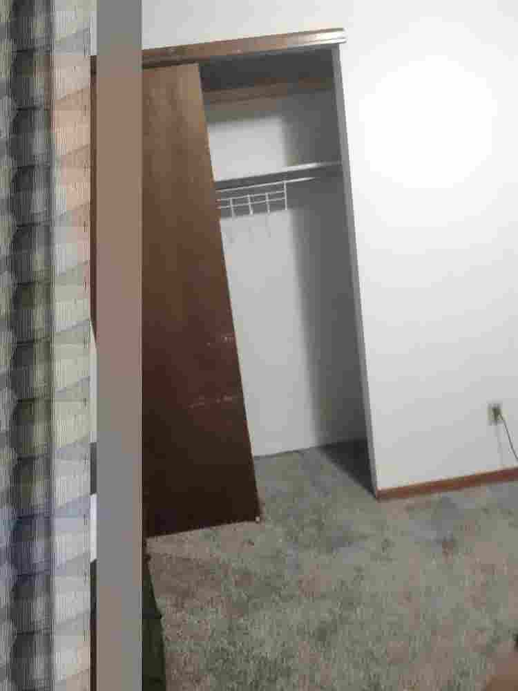 Furnished room in a furnished home