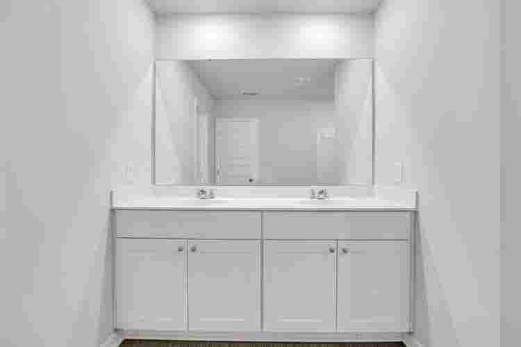 **Townhouse room for rent**