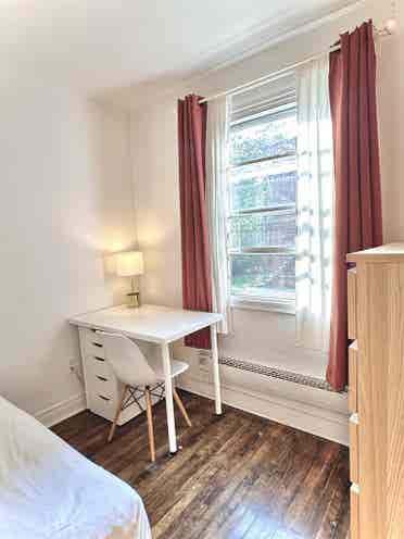 Furnished room (Crémazie metro)