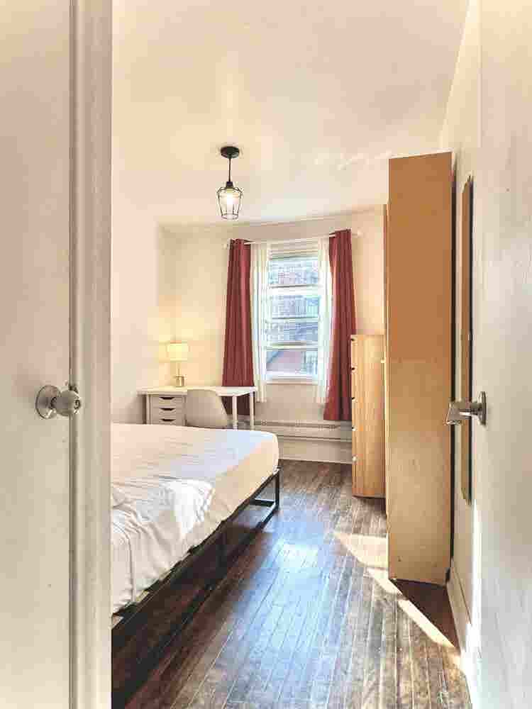 Furnished room (Crémazie metro)
