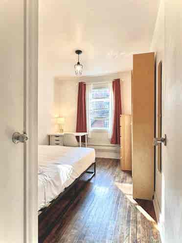 Furnished room (Crémazie metro)