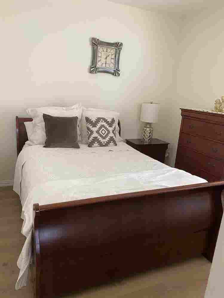 Nice comfy clean room !! Very cute!