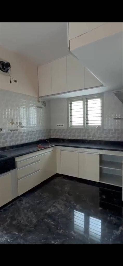 Need female flatmate