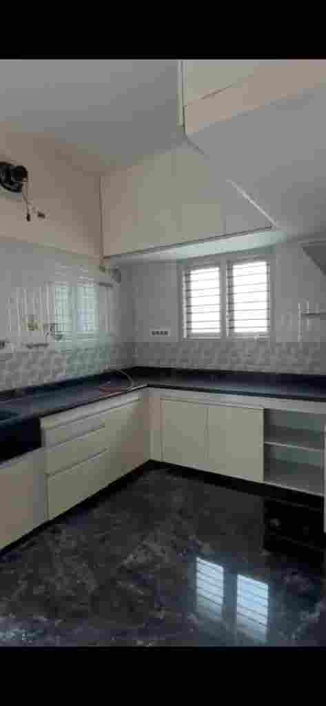 Need female flatmate