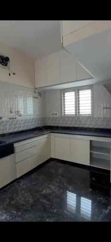 Need female flatmate