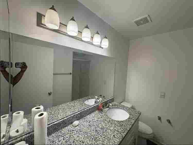 Looking for a Roommate