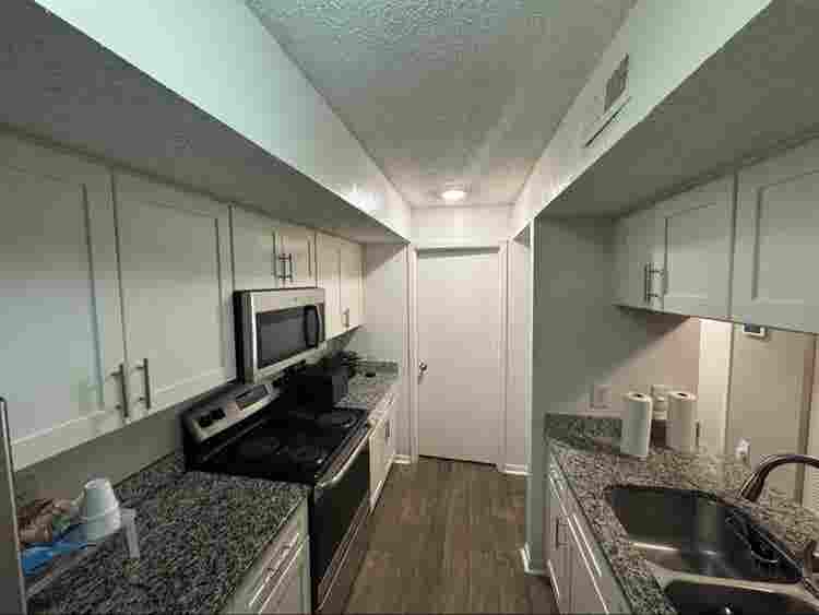 Looking for a Roommate