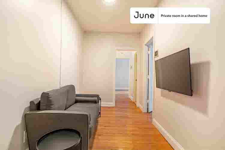 2 BR in New York City