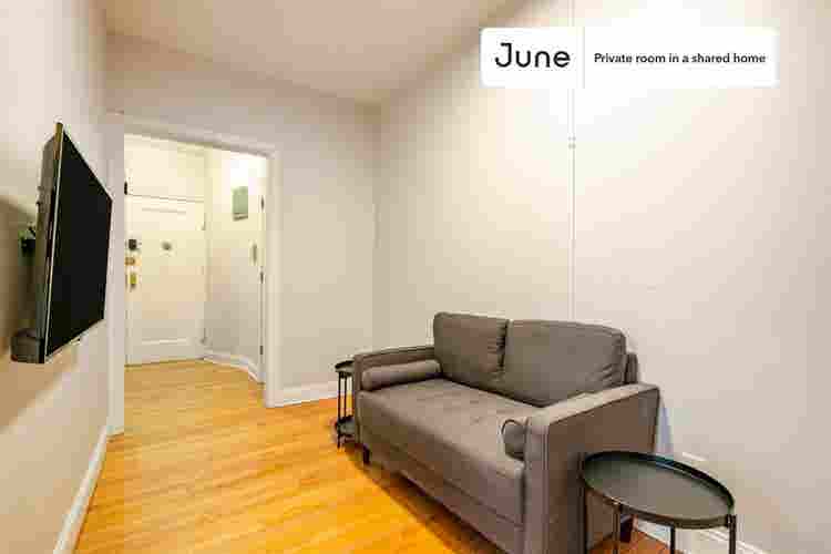 2 BR in New York City