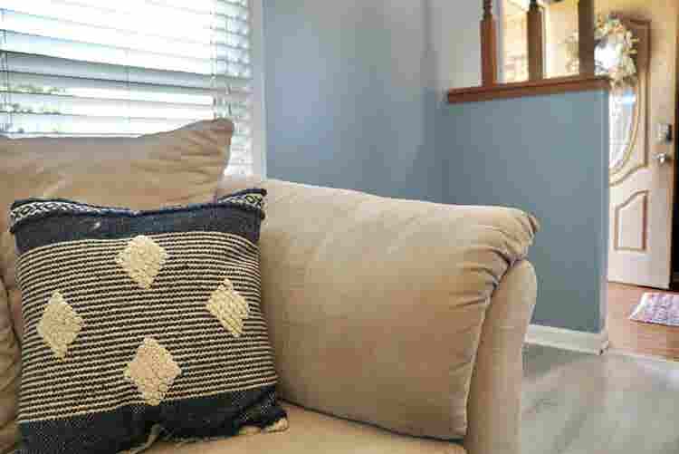 Room for Rent near IUS & Norton Hos