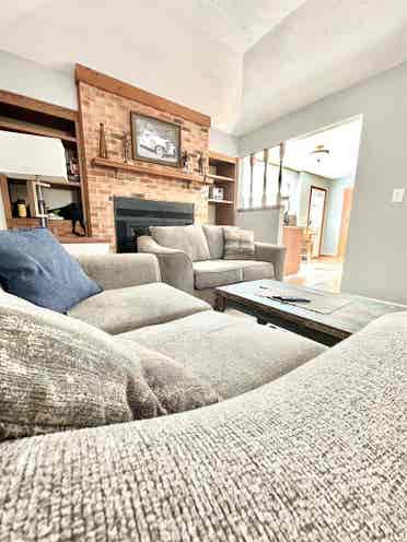 Room for Rent near IUS & Norton Hos