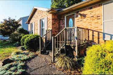 Room for Rent near IUS & Norton Hos