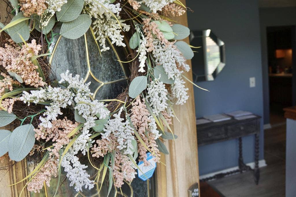 Room for Rent near IUS & Norton Hos