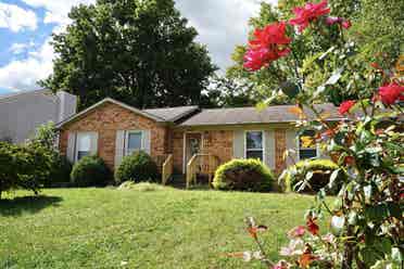 Room for Rent near IUS & Norton Hos