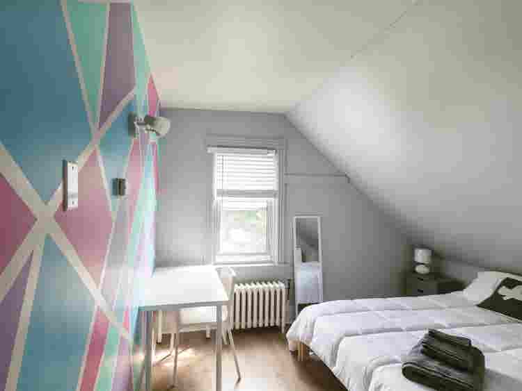 Private furnished room