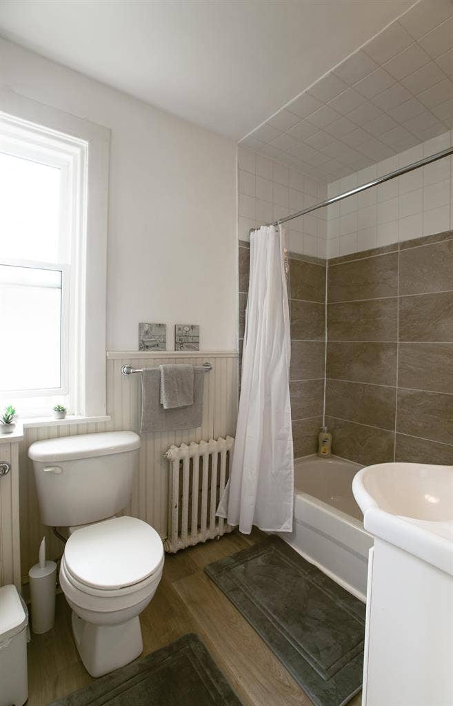 Private furnished room