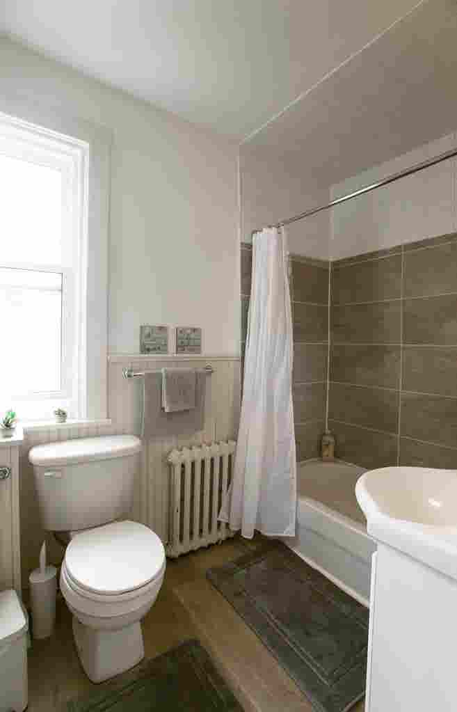 Private furnished room