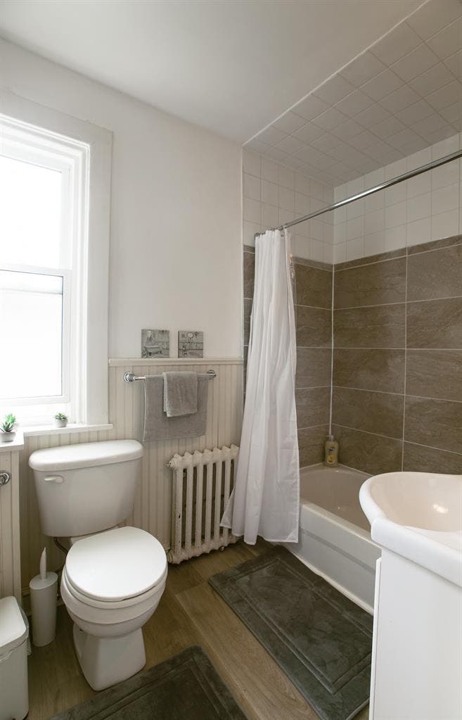 Private furnished room
