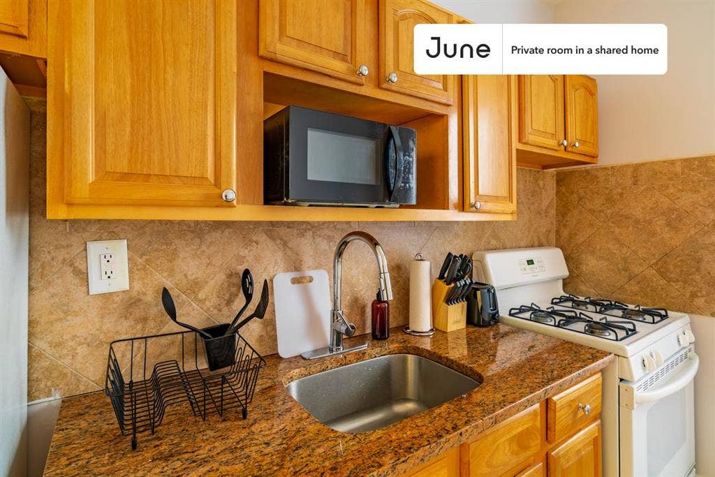 2 BR in New York City