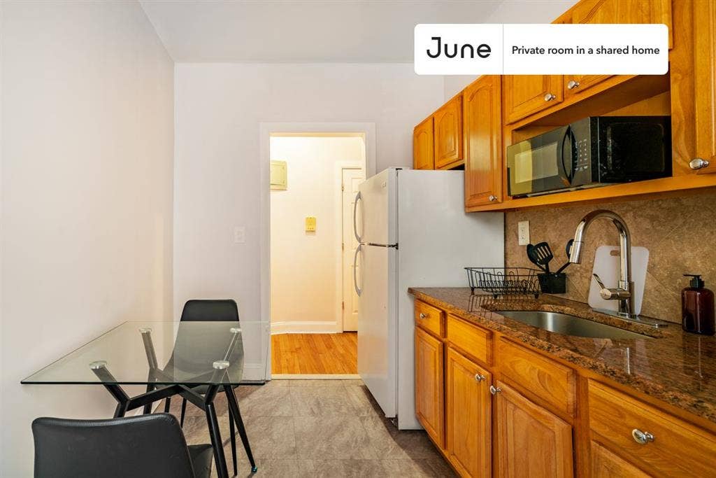2 BR in New York City