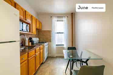 2 BR in New York City