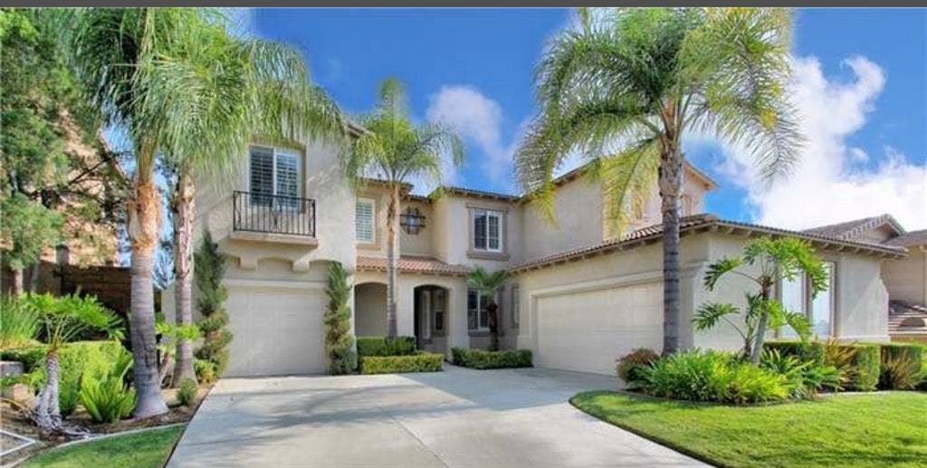 House located in Chapman Hights….