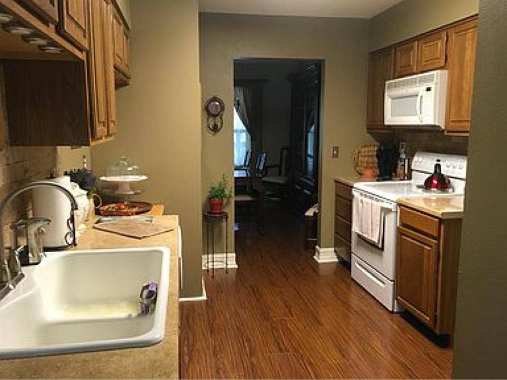 Room for rent - October 1